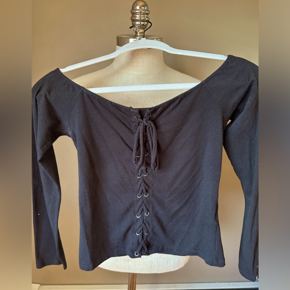 Aeropostale Off the Shoulder Black Long Sleeve
